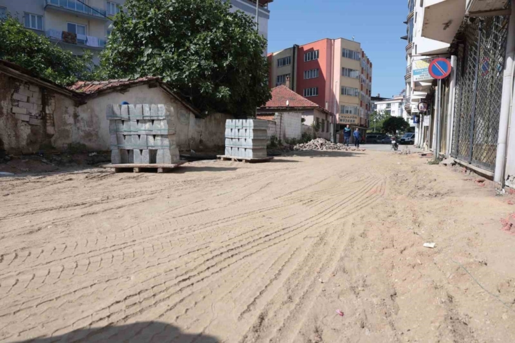 incirliovanin uc mahallesinde yollar yenilenecek 127371065d36
