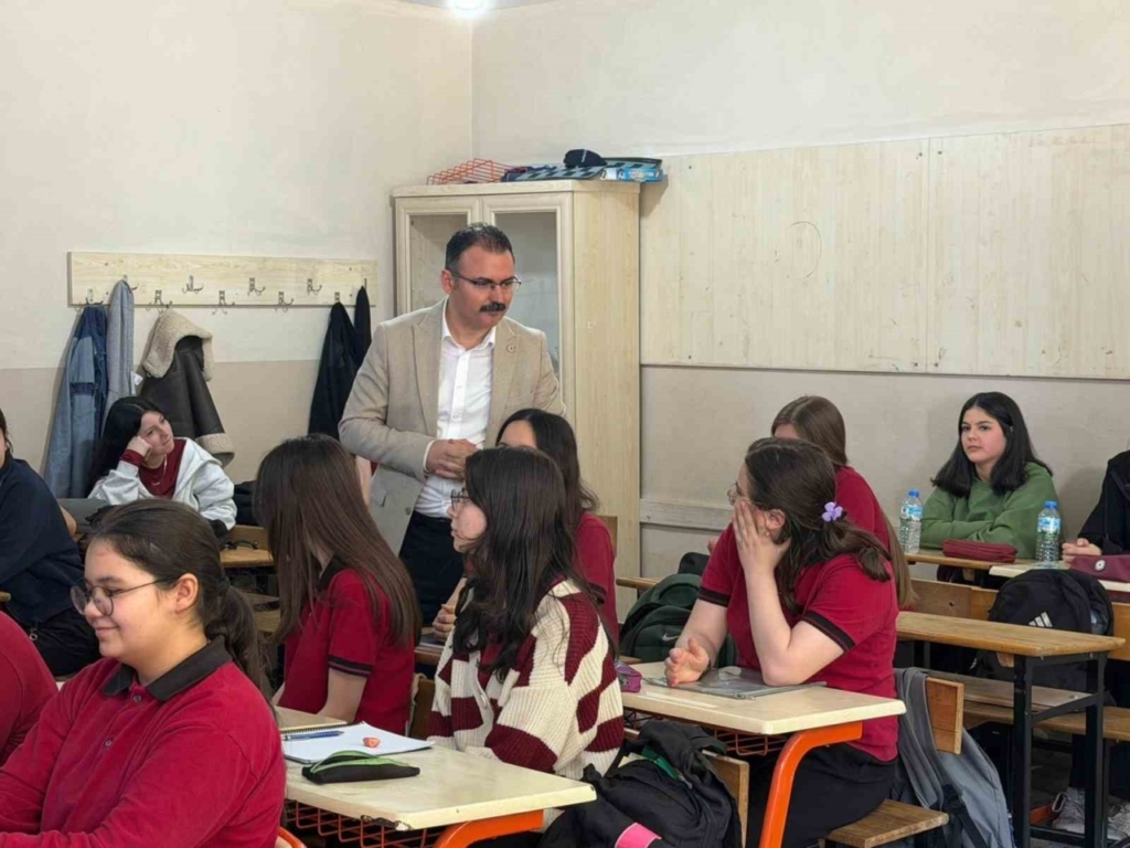 Kaymakam Ateş liseli öğrencilerle bir araya geldi 6 kaymakam ates liseli ogrencilerle bir araya geldi e9c458e1514b