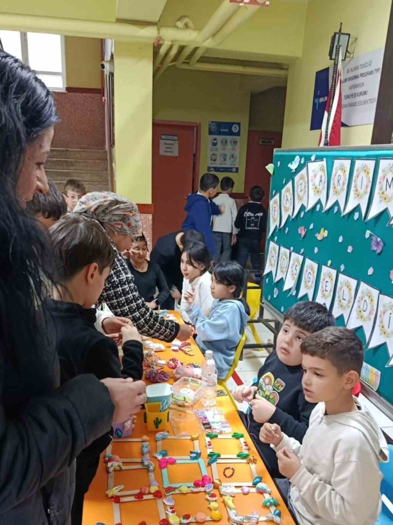 Nazilli'nin Devlet Ana'sı minik girişimcilerin yanında 2 kaymakam kan minik girisimcilerin heyecanina ortak oldu 79c9723b7347