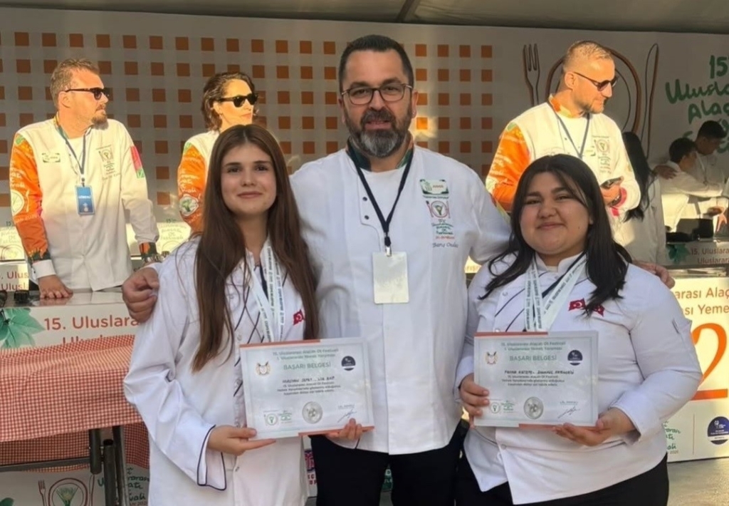 kosklu ogrenciler uluslararasi alacati ot festivalinde buyuk bir basariya imza attilar cceba1c24941