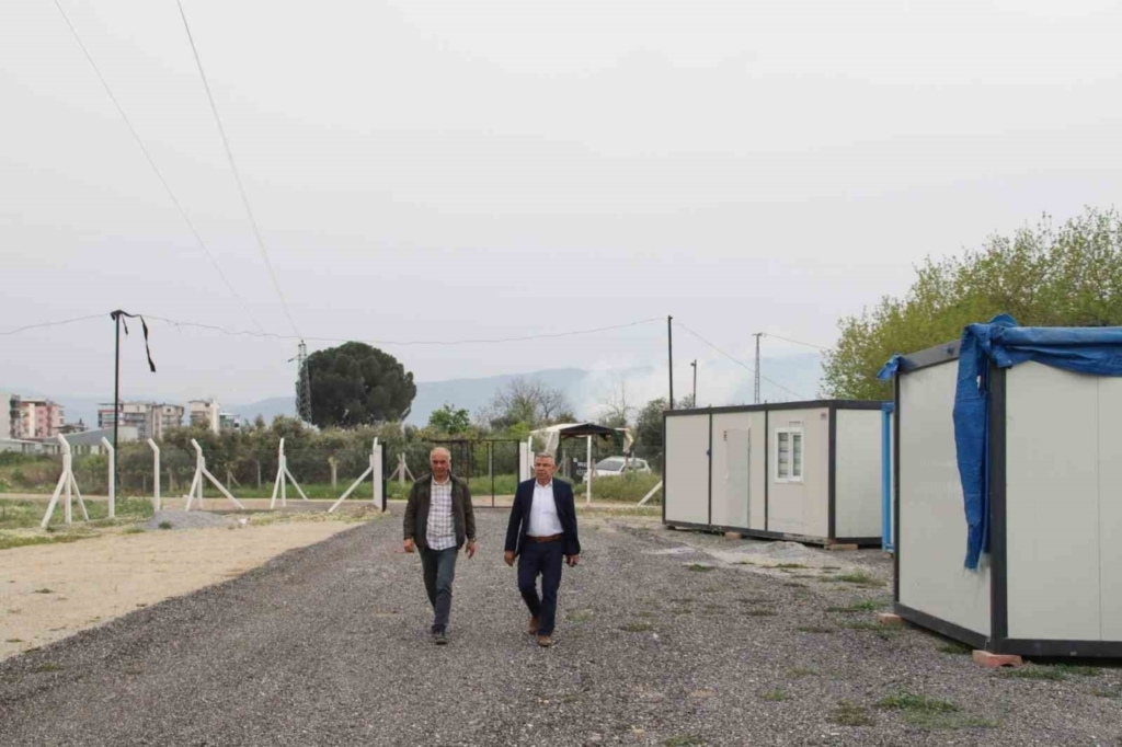 koskte sokak hayvanlari icin barinak calismasi suruyor e97ece352007