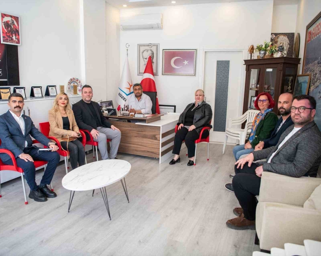 kusadasi belediyesi baskan vekili demirtas guzelcamli mahallesinde vatandaslarla bulustu 34834dbc3a0d