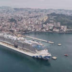 Kuşadası’na 2 kruvaziyer 5 bin 297 turist getirdi