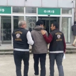 Kuşadası’nda aranan 2 şahıs yakalandı