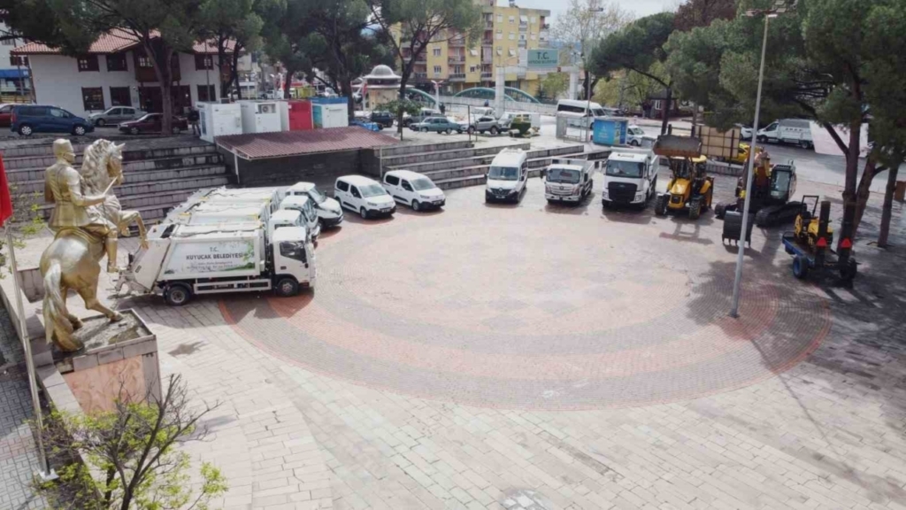 kuyucak belediyesi arac filosunu guclendiriyor 75ca747b9ee0