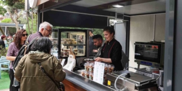 Menderes Park’ta Vegan Kafe dönemi yoğun ilgiyle başladı