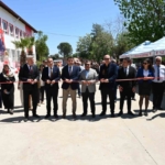 Minik yazarlar kitaplarını imzaladı