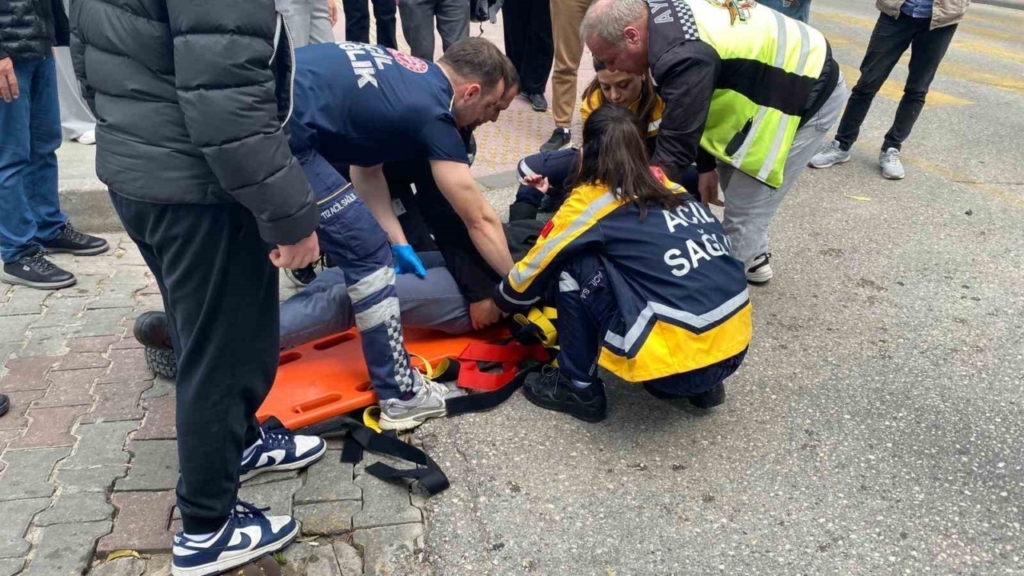 motosiklet ve otomobil carpisti 1 yarali 257fa48335ff