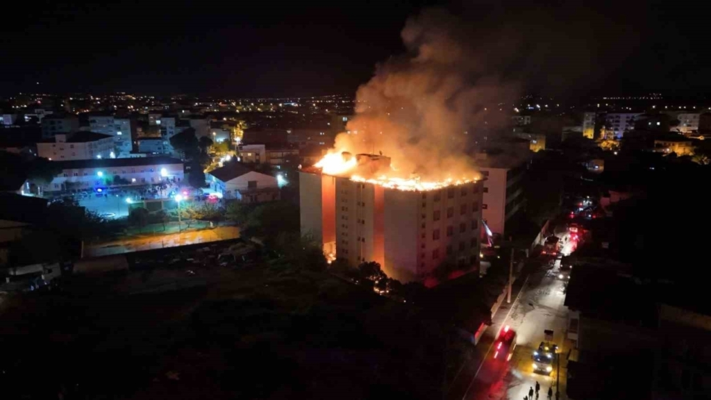 nazilli fen lisesi yurdunda yangin panigi 46 ogrenci tahliye edildi e9d05d3ca16b