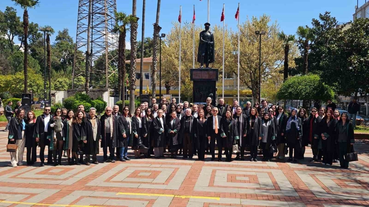 Nazilli'de avukatlardan adliye talebi 1 nazillide avukatlar gunu kutlandi 9ebac336cefc
