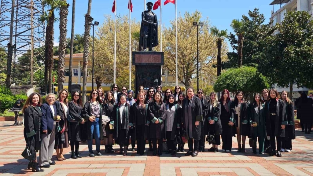 Nazilli'de avukatlardan adliye talebi 6 nazillide avukatlar gunu kutlandi f19ba7830c77