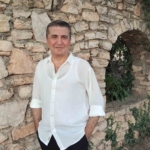 Otobüste kalbi duran yolcu yaşam savaşını kaybetti