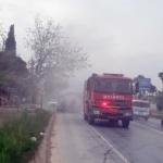 Seyir halindeki otomobil alev aldı