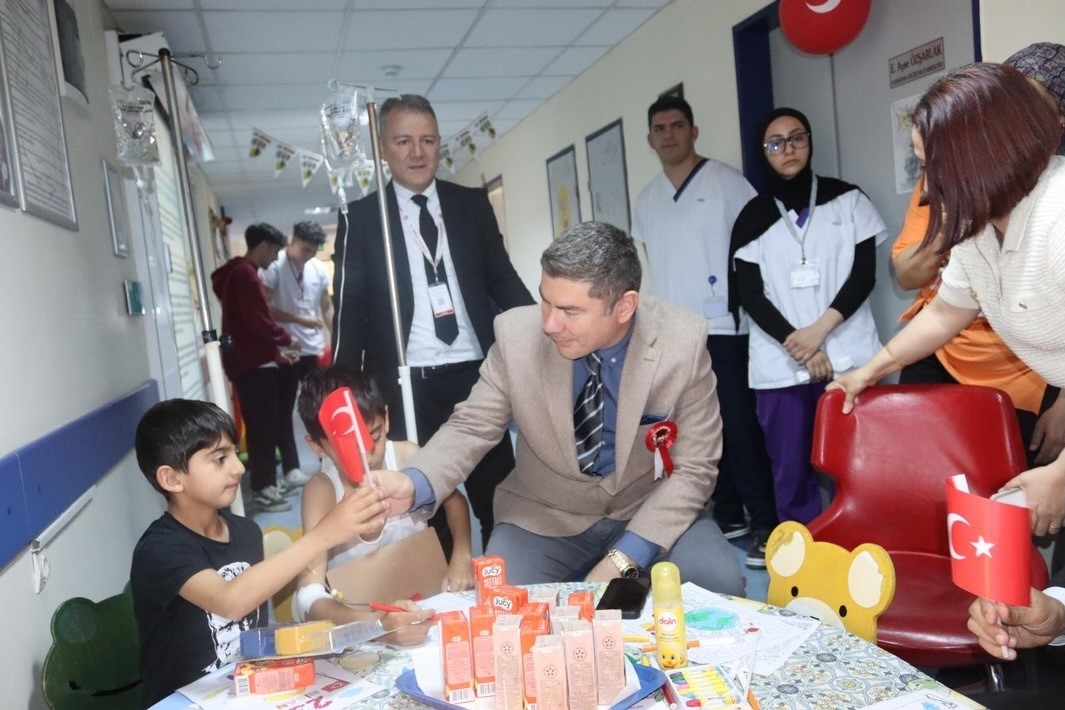 soke devlet hastanesinde minik hastalara 23 nisan surprizi 0ea5f64d7fcc