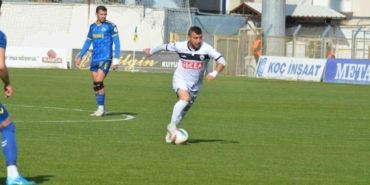 Sökeli futbolcu Taşdemir, yeşil sahalara veda etti