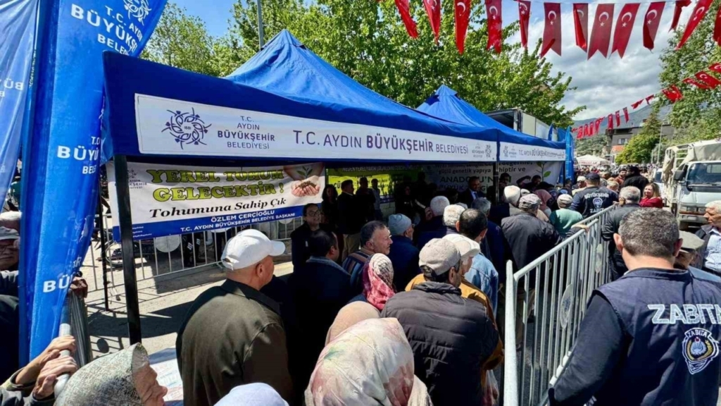 sultanhisar ve buharkentte binlerce fide vatandaslarla bulustu f0daed1f3b87