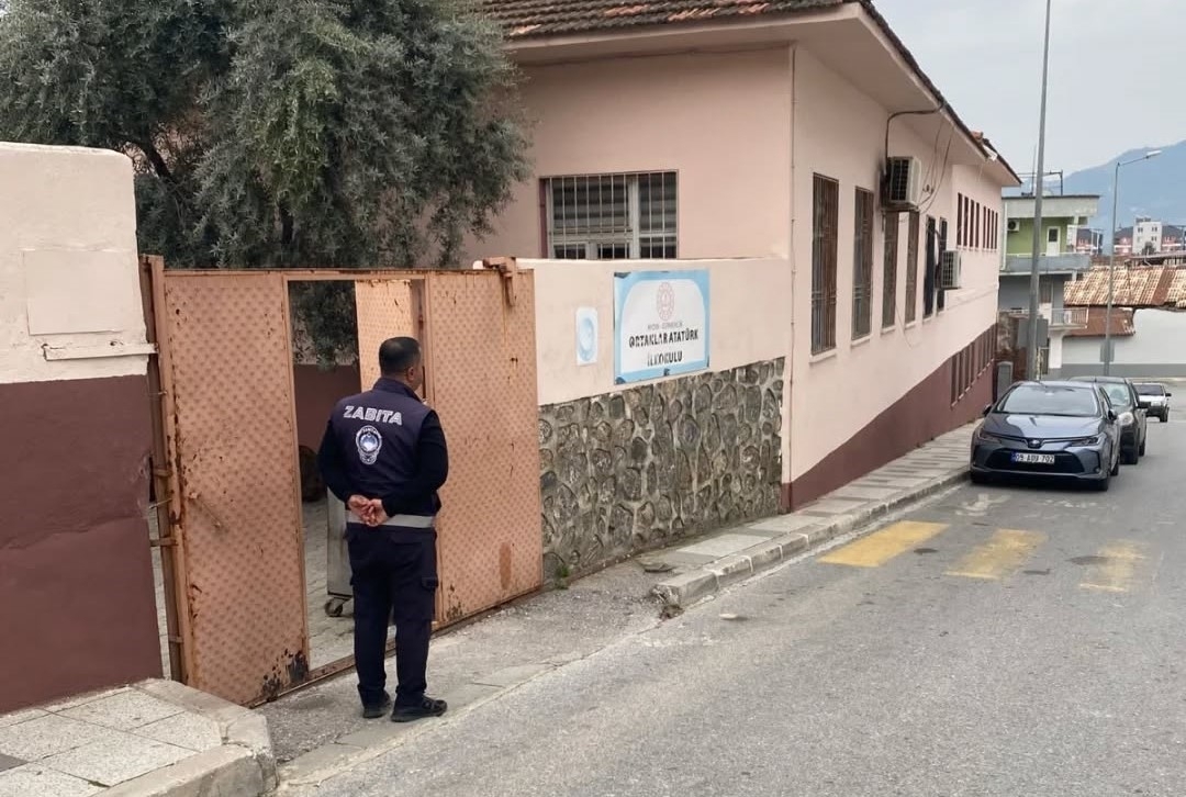 turkiyeye ornek olacak uygulama suruyor zabita ekiplerinin okul nobeti 7dd428a48a42