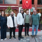 unlu sanatci kirdar incirliovada agirlandi 6db14ead42f9