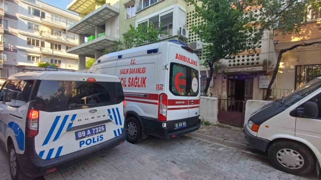 yalniz yasayan yasli adam evinde olu bulundu 2044d449f1b2