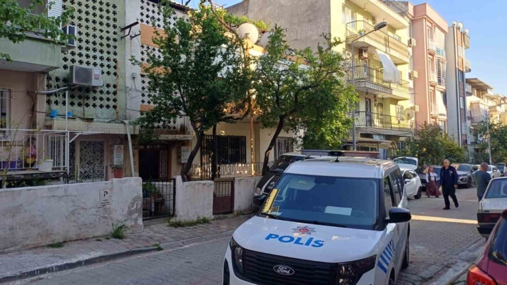 yalniz yasayan yasli adam evinde olu bulundu d4747b8ff36a