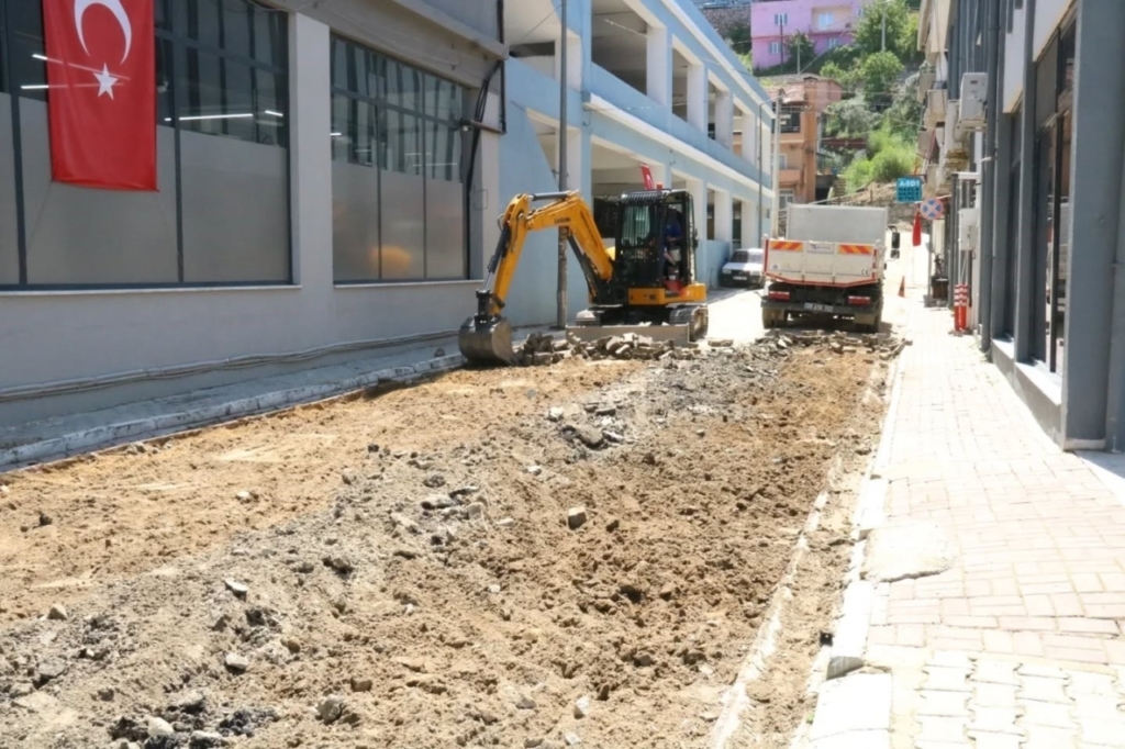 yenipazarda ustyapi atagi parke taslari yenileniyor 296db5b133d0