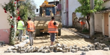 Yenipazar’da üstyapı atağı: Parke taşları yenileniyor