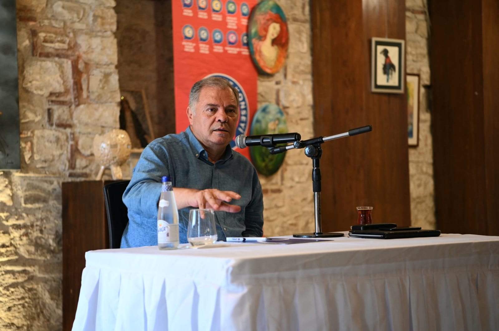 Yüksel Yalova Kimdir? Türk Avukat, Akademisyen, Siyasetçi ve Spor Yöneticisi 1 yuksel yalova