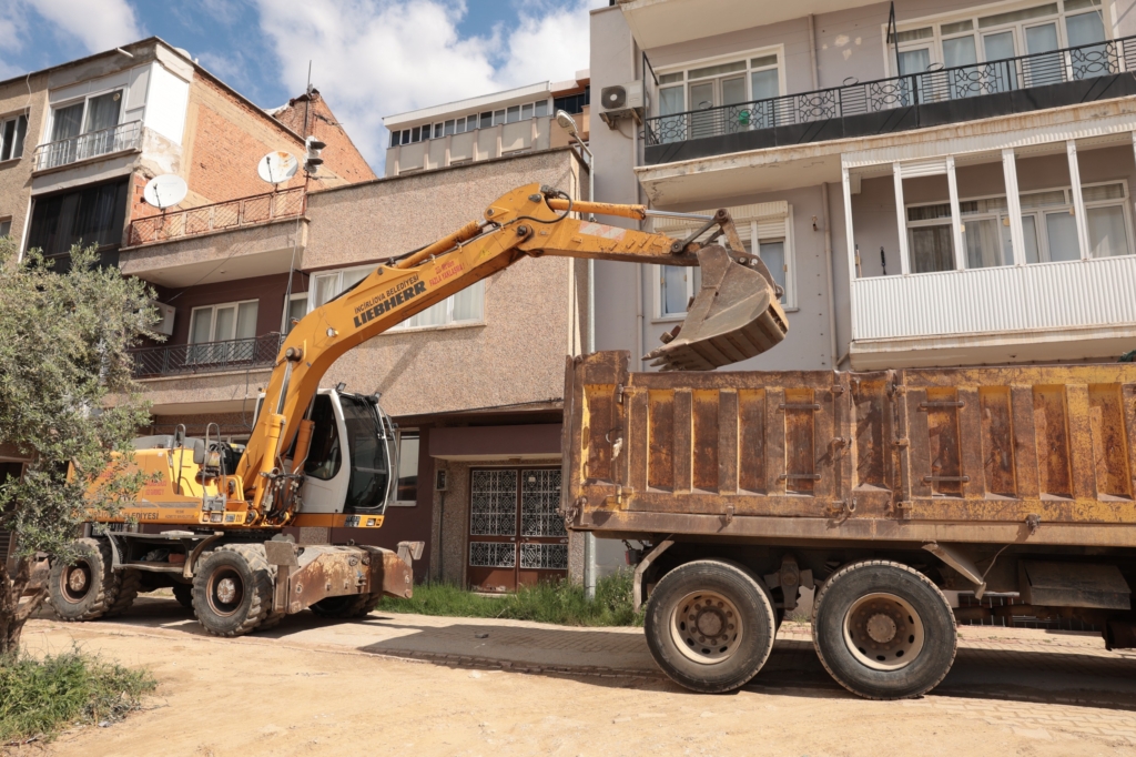 İncirliova'da dev yol hamlesi 4 1000130997