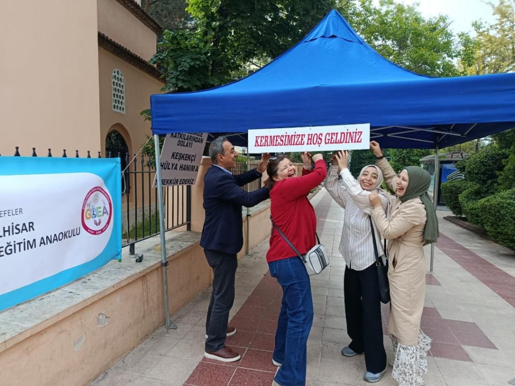 Aydın'da özel çocuklar için kermes: Vatandaş yoğun ilgi gösterdi 6 1000133777