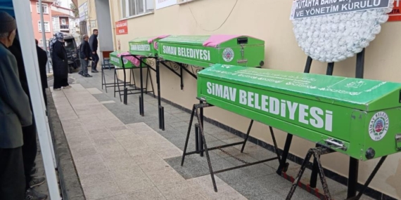 4 kişilik aile, gözyaşlarıyla sonsuzluğa uğurlandı