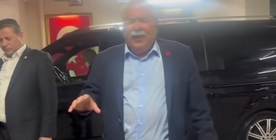 Bülbül’e biber gazlı müdahale: Polisler CHP Genel Merkezi’ne girdi