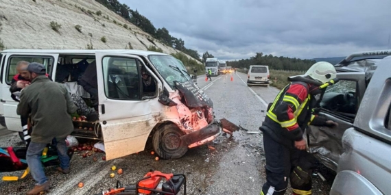 Karacasu’da yağış kaza getirdi! Pazarcılar yaralandı