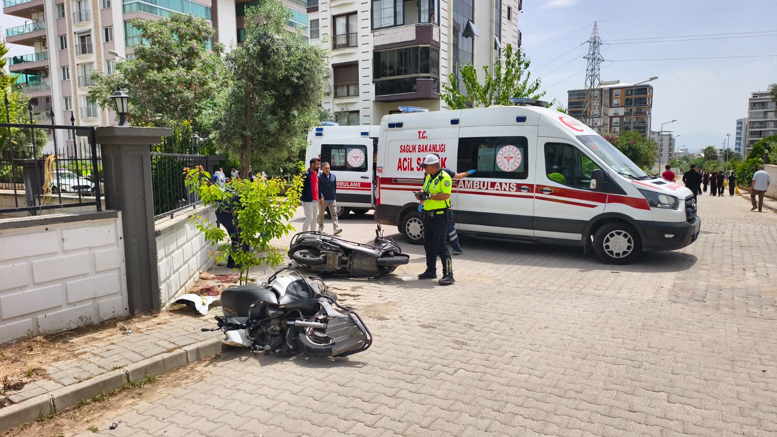 Nazilli’de motosikletler birbirine girdi: Kaza anı kamerada