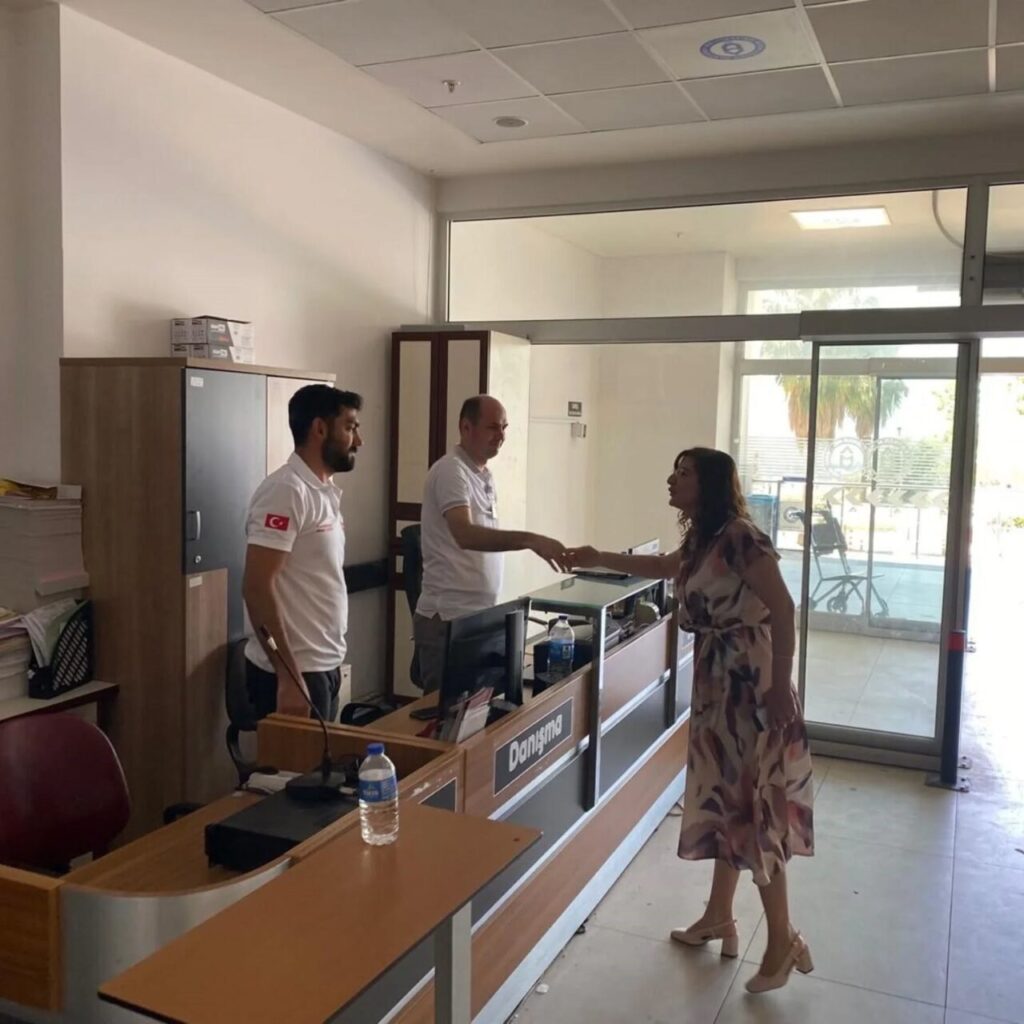 adu hastanesi bashekimi uysal hastalar ve hastane calisanlari ile bayramlasti 7383d8fc6244