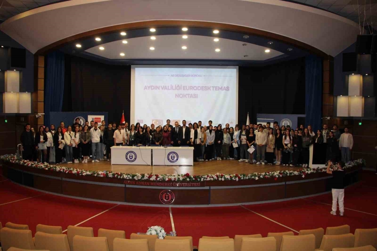 adude avrupa genclik portali bilgilendirme semineri gerceklestirildi 6319c8c2763c