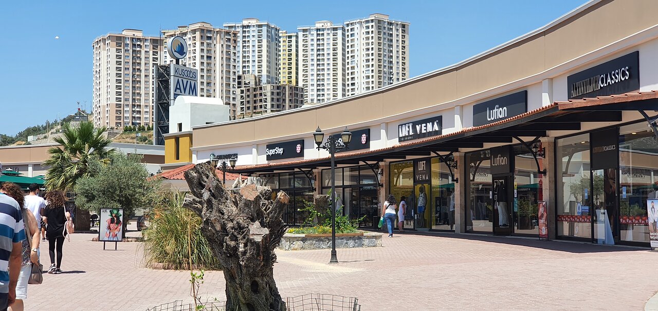 Kuşadası 5M Migros AVM – Alışveriş, Yeme İçme ve Sosyal Yaşamın Merkezi