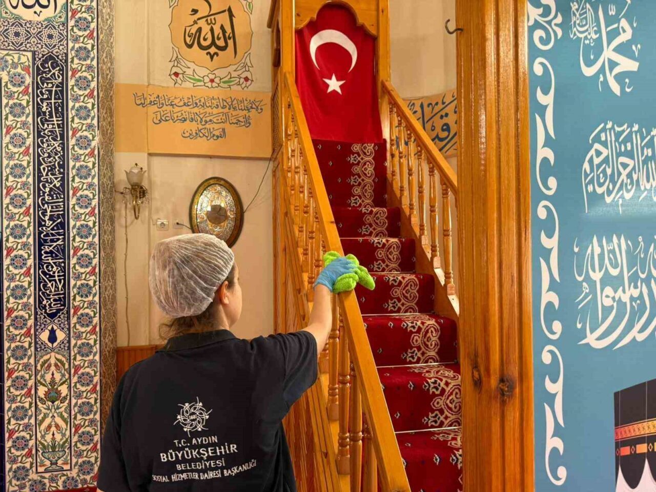 aydin buyuksehir belediyesinden bayram oncesi camilerde temizlik 361c7f2e9d69
