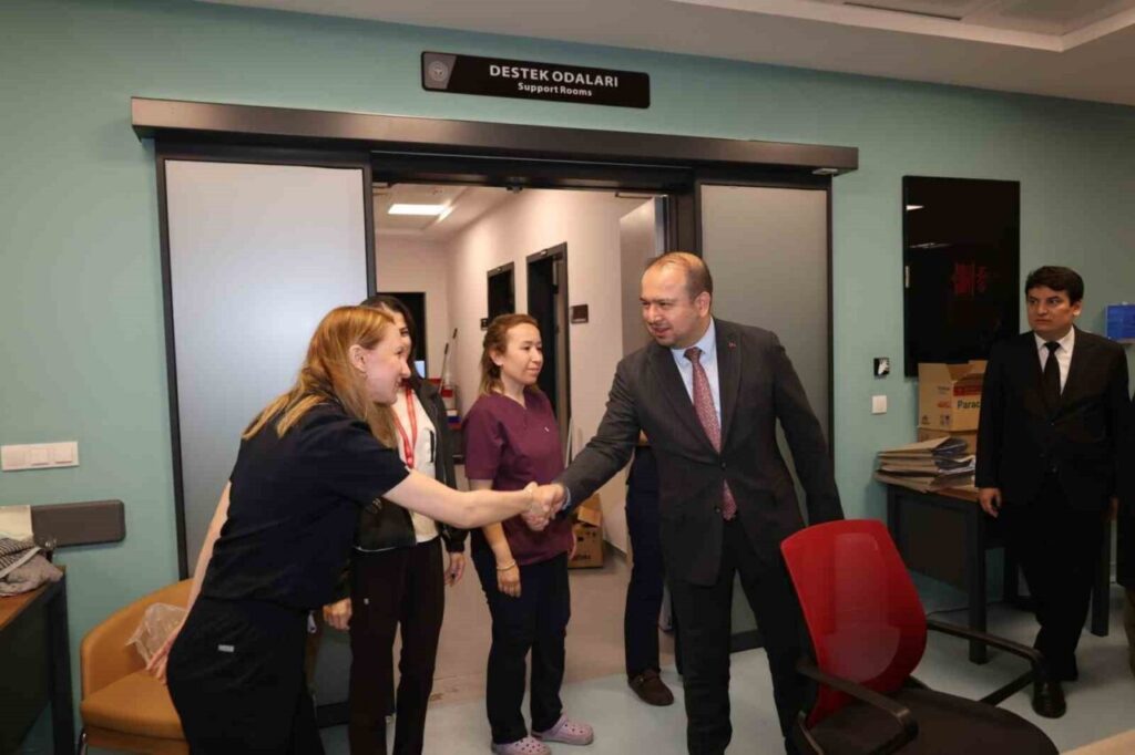 aydin il saglik muduru senkuldan hastalara ve personele bayram ziyareti 0a632f870f07