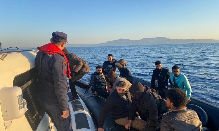 Aydın’da 18 düzensiz göçmen kurtarıldı