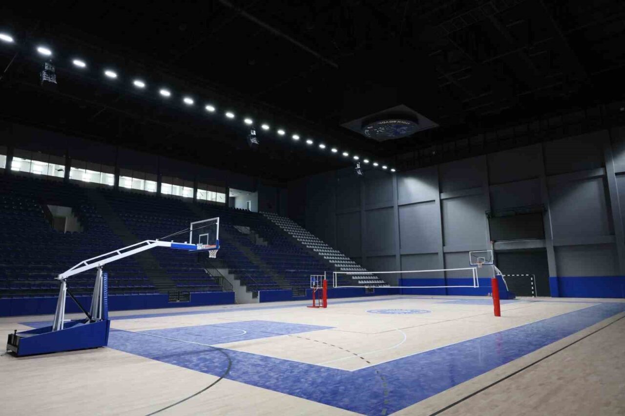 Aydın’da 3 bin kişilik spor salonunda sona gelindi 3 aydinda 3 bin kisilik spor salonunda sona gelindi d28be1d34b50