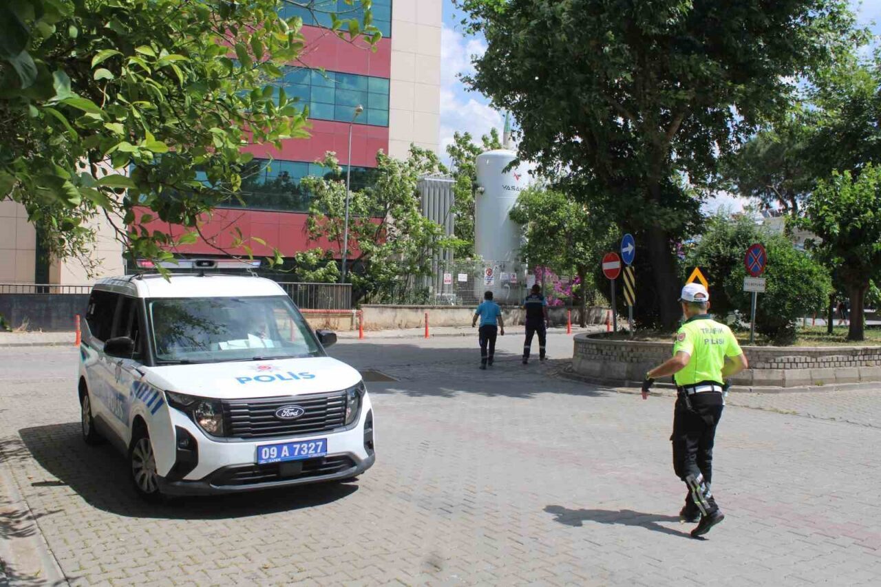 Aydın’da ’doğalgaz kaçağı’ ihbarı ekipleri harekete geçirdi 2 Aydın’da ’doğalgaz kaçağı’ ihbarı ekipleri harekete geçirdi