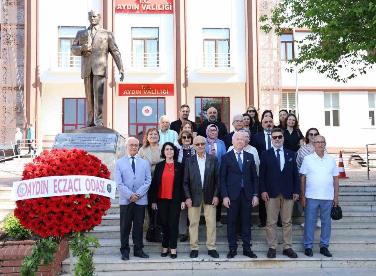aydinda eczacilar gunlerini kutladi d124e5c9d5ba