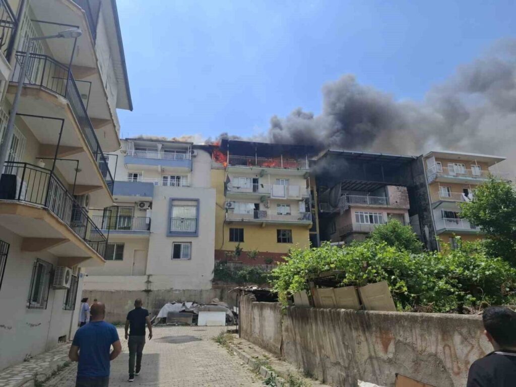 aydinda ev yangini 1f2dd077e57e