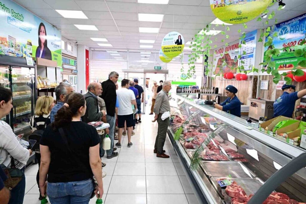 aydinda halk ege et indirimine yogun ilgi f661e592b884