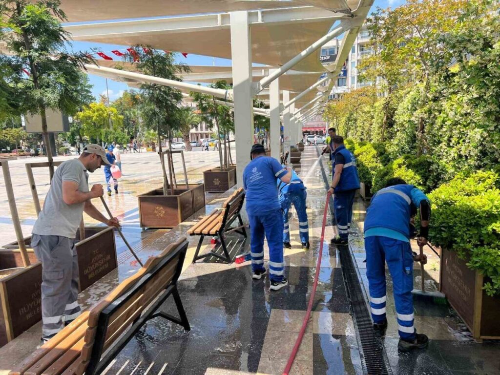 Aydın’da Kurban Bayramı öncesi temizlik seferberliği 4 aydinda kurban bayrami oncesi temizlik seferberligi 41a9c2fe3645