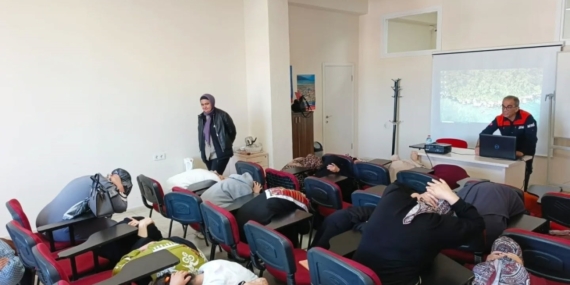Aydın’da kursiyerler ve otel personeline afet eğitimi