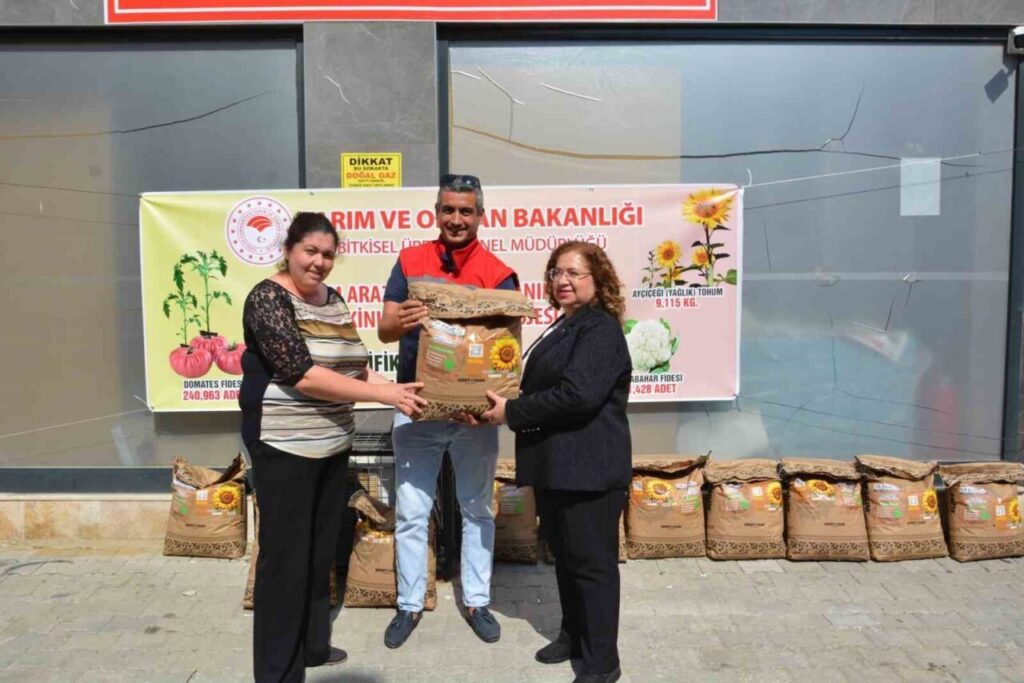 aydinda take projeleriyle ureticiye tohum destegi suruyor 1c826a9fa023