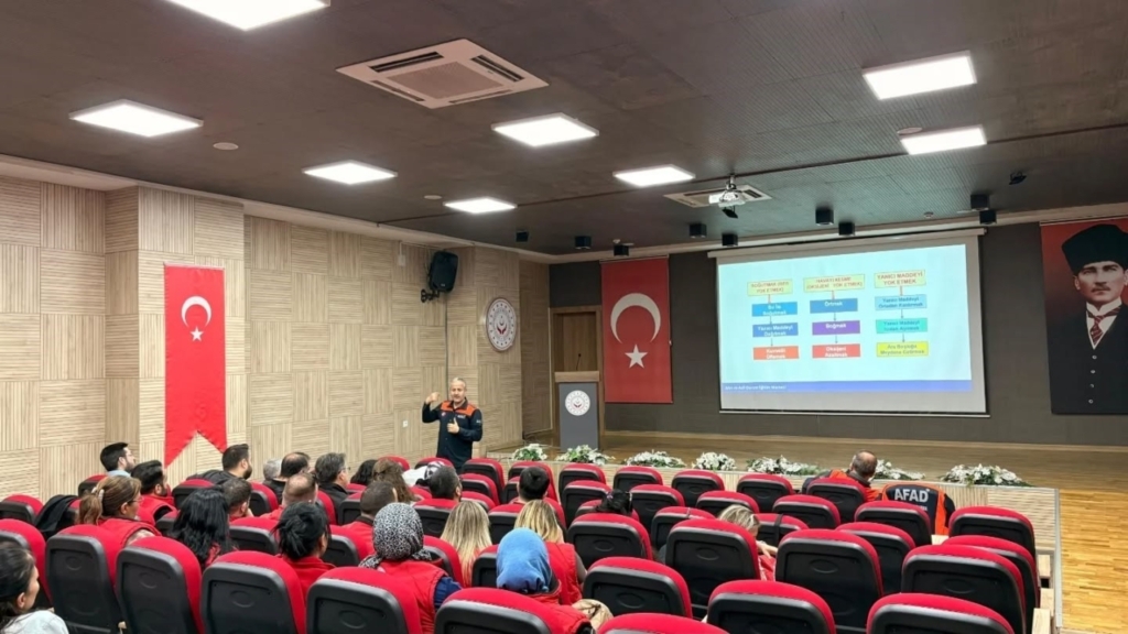 Aydın’da vakıf personeline afet farkındalık eğitimi verildi 3 aydinda vakif personeline afet farkindalik egitimi verildi 02ff00a599f5