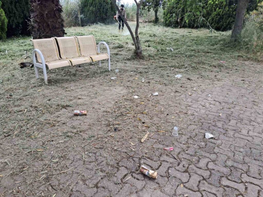Başkan Yıldırımkaya, şehitliği kirletenlere tepki gösterdi 4 baskan yildirimkaya sehitligi kirletenlere tepki gosterdi 4ac253517bda