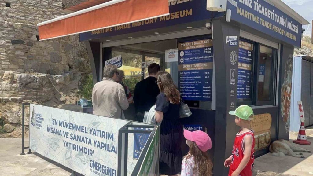 bayram tatilinde turizmin kalbi kusadasinda atti 1d5ba3a3a40f